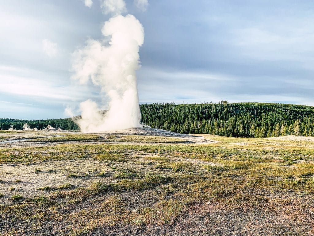 Old faithful geyser eruption 