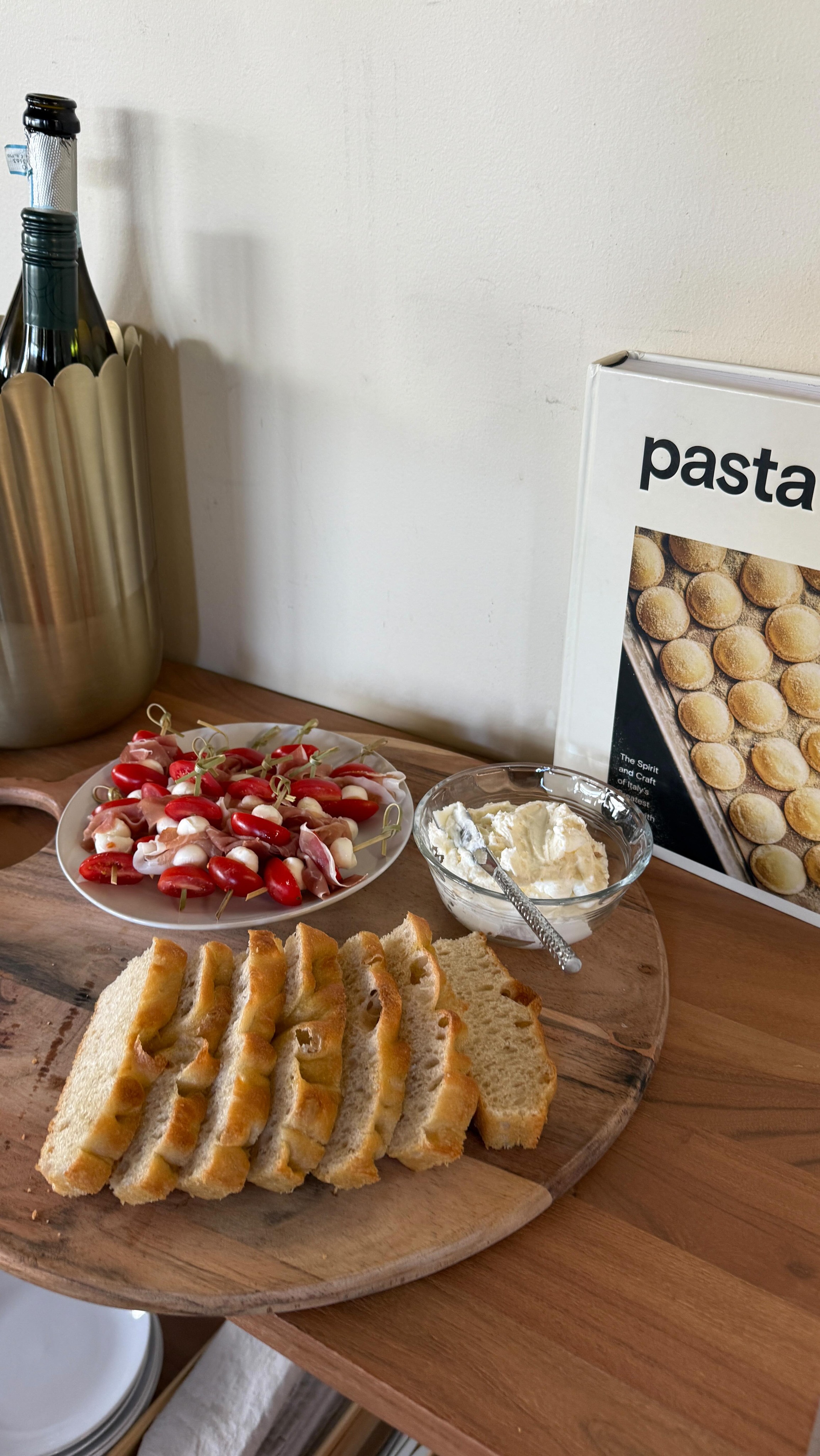 A hands on pasta making class in the Twin Cities?? Yes please!!

📍@tc.pasta is new to the neighborhood and we are welcoming them with open arms!! 😍 

Comment “NOODLES” and we’ll send you the link to sign up! 

This interactive class makes pasta making look easy and taste good! During the class you learn how to make different noodles like linguini, fettuccini, and ravioli - all from scratch. Afterwards you get to enjoy a family style dinner of the meal you prepared! 

The classes are intimate, small groups so you get plenty of hands on teaching. We loved it!! 

They have classes open every Friday of June at The Kitchen Space from 6-8:30pm. 

You can also get their fresh pasta meal kit to bring Chef Beth’s homemade pasta right to your door 😋🤗.

Thanks for having us @tc.pasta!!