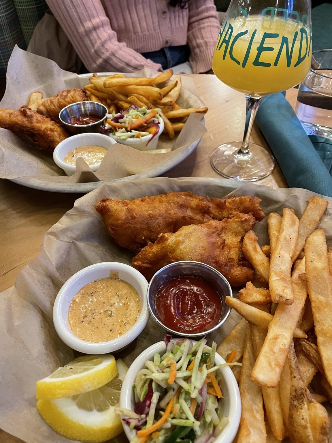 9 Must Try Fish Fry Spots In Milwaukee - Your Fav Travel Besties!