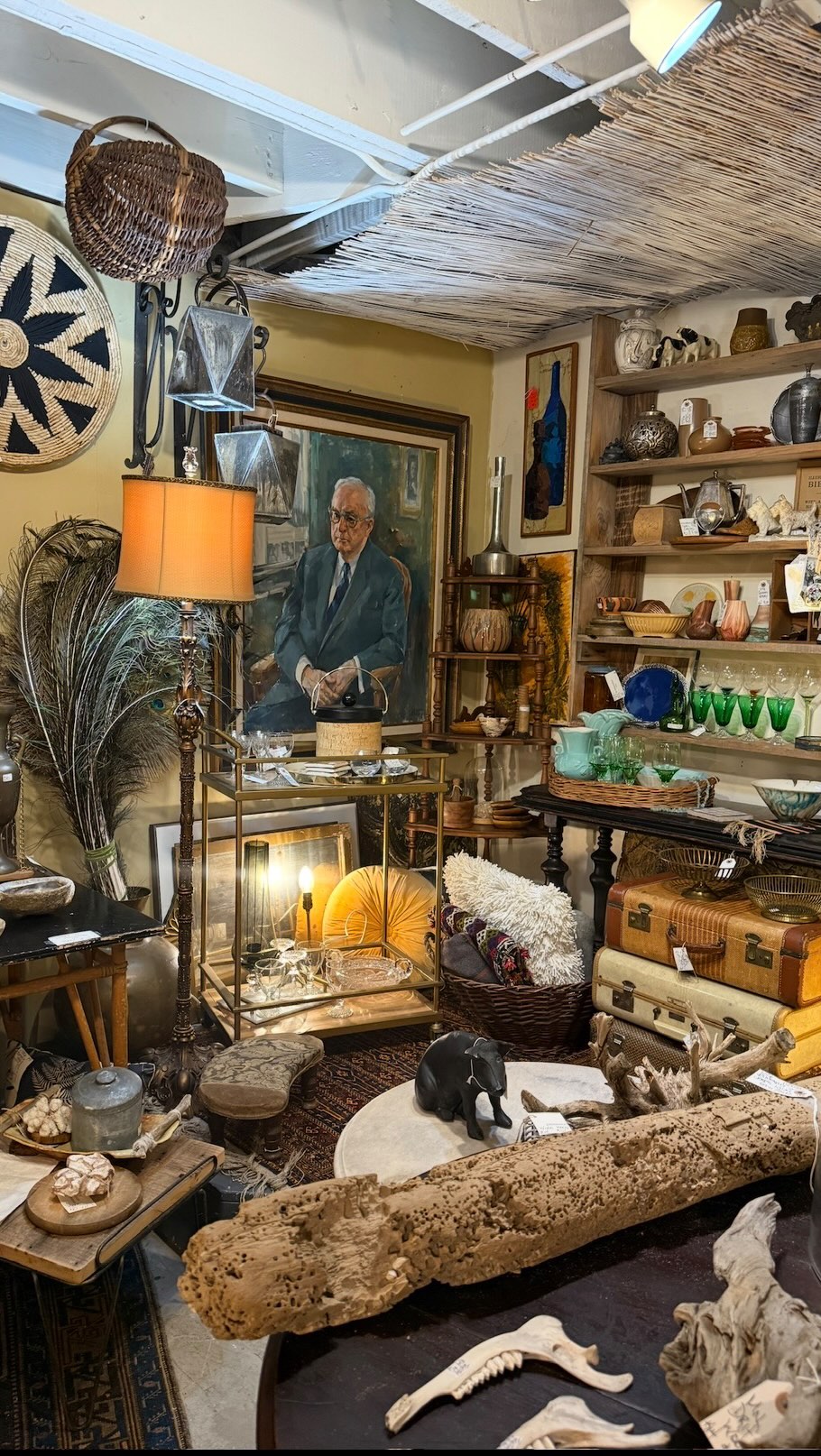 A longtime favorite Minnesota vintage shop of ours!! Hard to walk into this vintage store without coming home with something good! 

25+ years of serving high quality antiques and vintage pieces to the South Minneapolis area. 

We have been loving creating this series - which store should we highlight for part 4?? 

#exploremn #meetminneapolis #thriftshopping #vintagedecor #thriftfinds