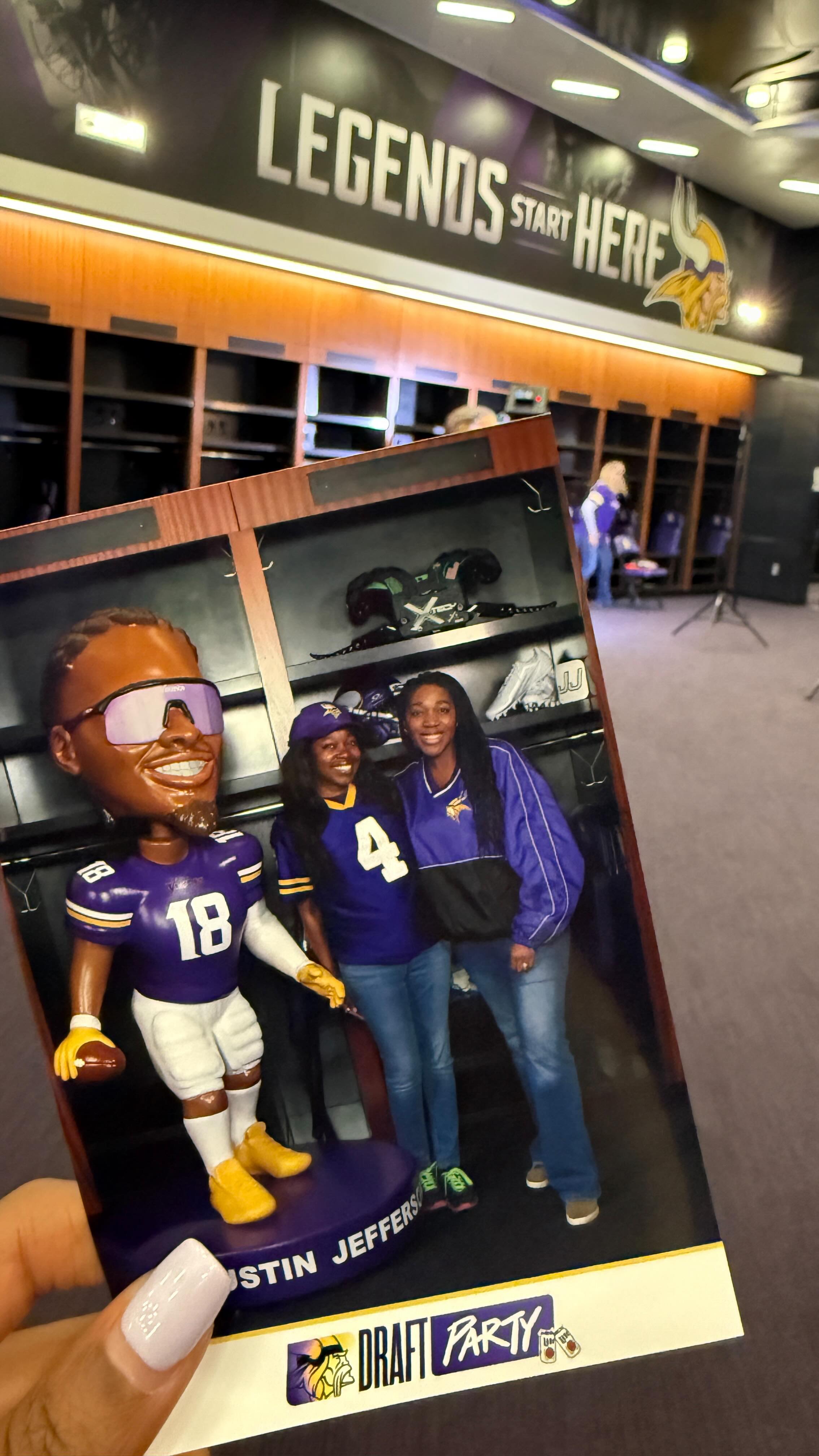 New tradition unlocked! 💜🏈🍻💛

We attended our first ever Vikings Draft Party at @usbankstadium and it was a time! 

Highlights included tons of great food and drink vendors, fun photo ops, visits from the players, getting to tour the locker room, AND watching players dreams come true on the big screen 😭🥹.

We will definitely be returning again next year now that we’ve experienced it! 

Thanks @vikings for having us!! Let the season begin 🏈

#mnvikings #draftparty #exploreminnesota #usbankstadium